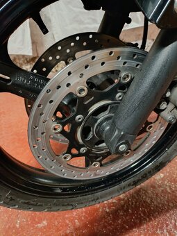 Suzuki v strom 650 Dl - 5