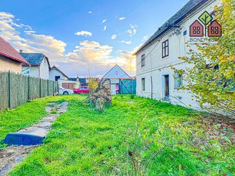 Zemědělská usedlost s RD, zemědělské stavby 528 m2, zahrada  - 5