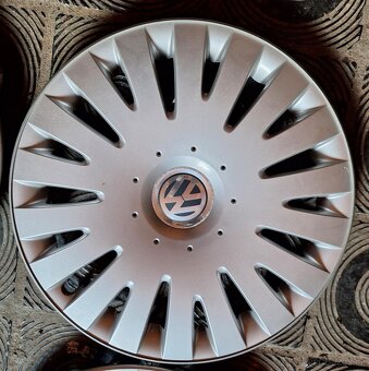 prodám poklice R16 origo VW - 5