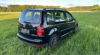 Volkswagen Touran 1.9TDi 66kw 2009 - 5