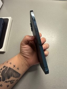 iPhone 12 pro max top stav - 5