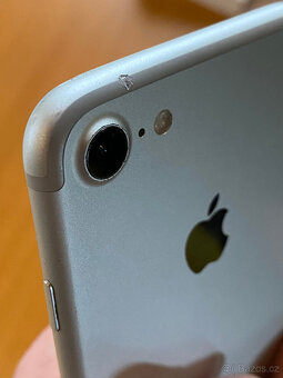 iPhone 7 / 32GB - 5