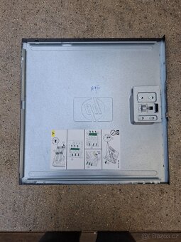 HP Z420 Workstation - stolní počítač - 5