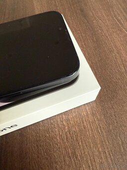 iPhone 14 128 GB - černý - 5