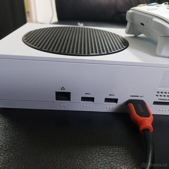 Herní konzole Xbox Series S, ovladač - 5