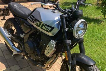 Brixton Crossfire 500X - 5