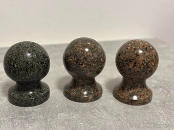Granitové výrobky – váza, lampy, dekorativní koule - 5