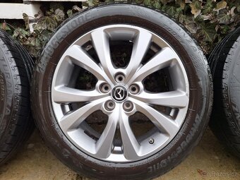 kola Mazda CX-30 - 5