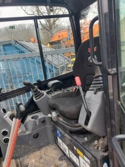 Pásový bagr Yanmar SV19 - 5