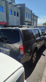 nissan pathfinder - 5