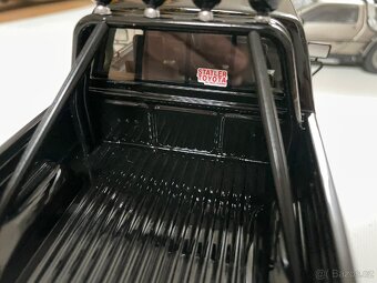 Toyota Hilux SR5 1:18 Otto Mobile Back to the future - 5