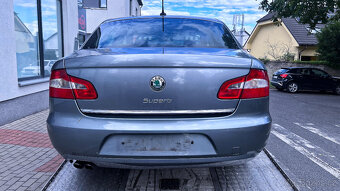 Vůz na náhradní díly Škoda Superb 2 sedan 2009 CBBB LQT LF8L - 5
