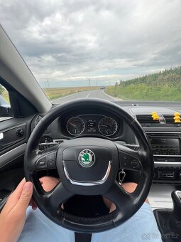 Škoda oktávka 2 1.6 tdi 77 kw 2012 rok - 5