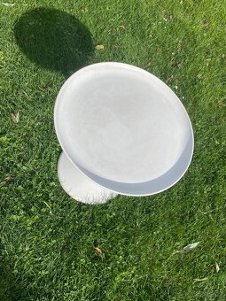 kulatý stolek IKEA - 5