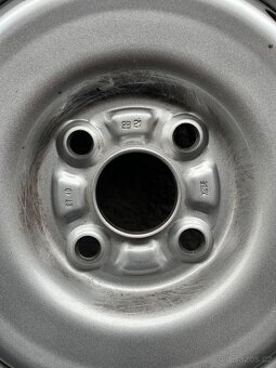 Kola Suzuki Swift 4x4 2021 - 5