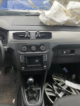 Volkswagen Caddy maxi 7 míst - 5
