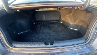 Kia Optima sedan 2016 -  1.7  turbo diesel - 5