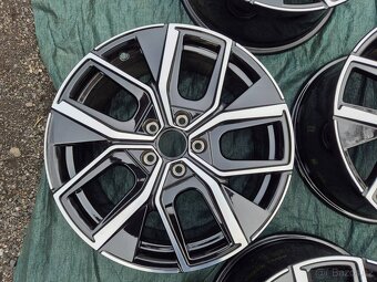 Alu disky Volkswagen Golf 8.5 Leeds R18 - 5