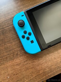 Nintendo Switch - Neon Red&Blue Joy-Con - 5