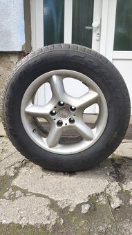 Prodám 2 sady disků+pneu na BMW X5 E53 - 5