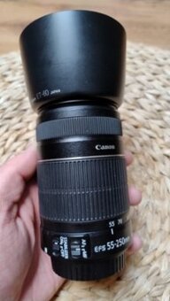 Canon eos 250d s dvěma objektivy - 5