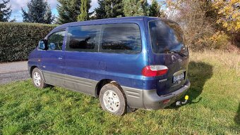 Hyundai H-1 2.5CRDi, 7 mist, nepojizdne, ztraci vodu - 5