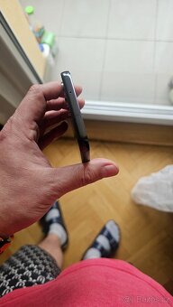 Samsung Galaxy S23 - 8/128GB - pěkný stav - 5