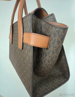 Prodám novou kabelku Michael Kors - 5