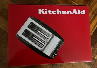 KitchenAid toustovač 5KMT221EOB černý - 5
