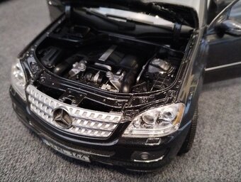 Mercedes Benz M class 1/18 - 5