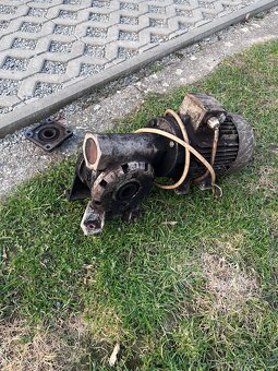 Šnek na uhlí s motorem - 5