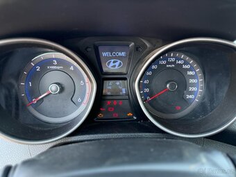 Hyundai i30 1.6d 2012 sražka se zveři - 5