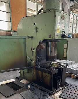 Lis hydraulický PYE 100 - 5