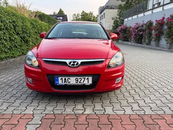 Hyundai i30 1,4 16V 80kW - klima - tažné zařízení. - 5