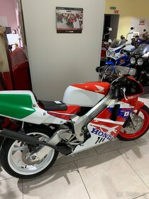 Honda VFR - 5