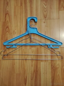 Mix různých ramínek 43 ks - 5