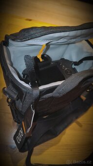 Sony Cyber-Shot DSC-RX10IV - 5