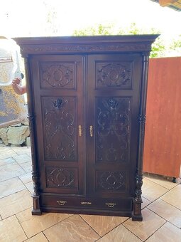 PRODÁM ZRENOVOVANÁ STAROŽITNÝ NÁBYTEK - 5