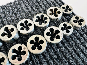 Závitová očka - 5