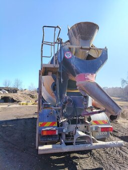 Prodám autodomíchavač Iveco 8x4 - 5