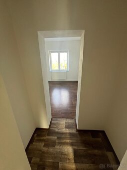 Pronájem bytu 3+1 Benešov u Broumova - 5