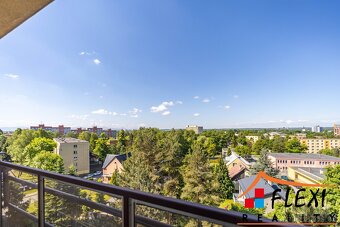 Prodej bytu 2+1 s balkónem, ul. Centrum Karviná, výhled na B - 5
