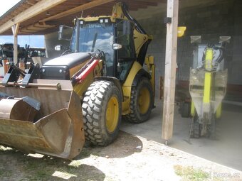 Traktor bagr - 5