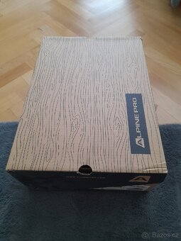 Outdoorové boty Alpine PRO vel. 40 - 5