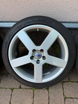 Volvo Pegasus R18 s pneu GoodYear Eagle F1 , po renovaci - 5