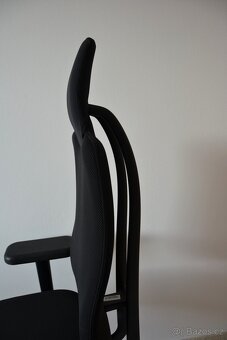 Kancelářská židle - Vitra Headline PC 32 000,- - 5