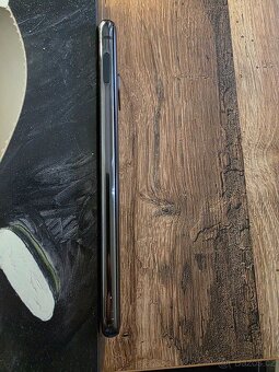 Samsung Galaxy S10e - 5