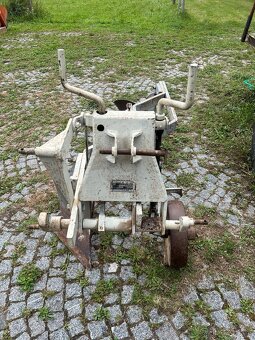 Pluh tříradličný za traktor - 5