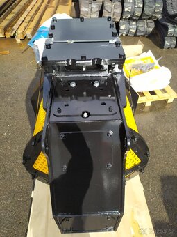 BUBNOVÁ TŘÍDÍCÍ PROSÉVACÍ LOPATA HARDY 5-9t - 5