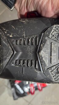 Prodám lyžařské boty 23/23,5  zn.Head - 5